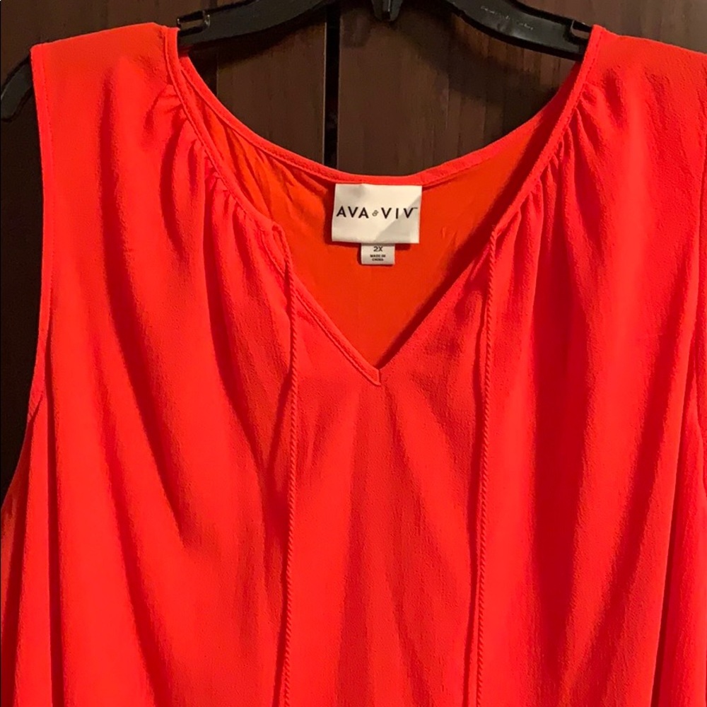 Pretty orange top. - Picture 2 of 2